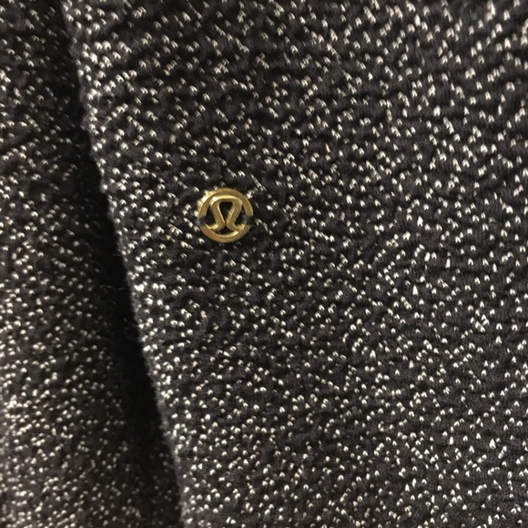 Lululemon 🍋 Jacket 🖤 - Picture 6 of 7